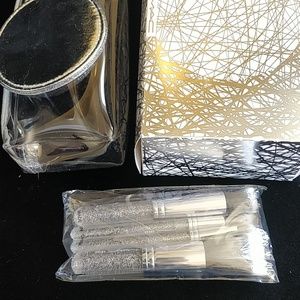 Mac Cosmetics Make It Perfect Brush Kit/Mineralize